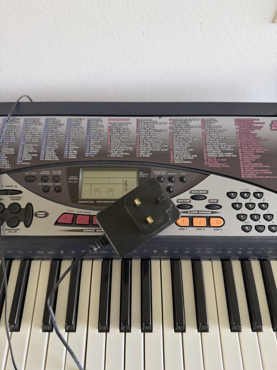 Musikinstrumente: Keyboard – Gebraucht aus Speicher von rom_j677 2