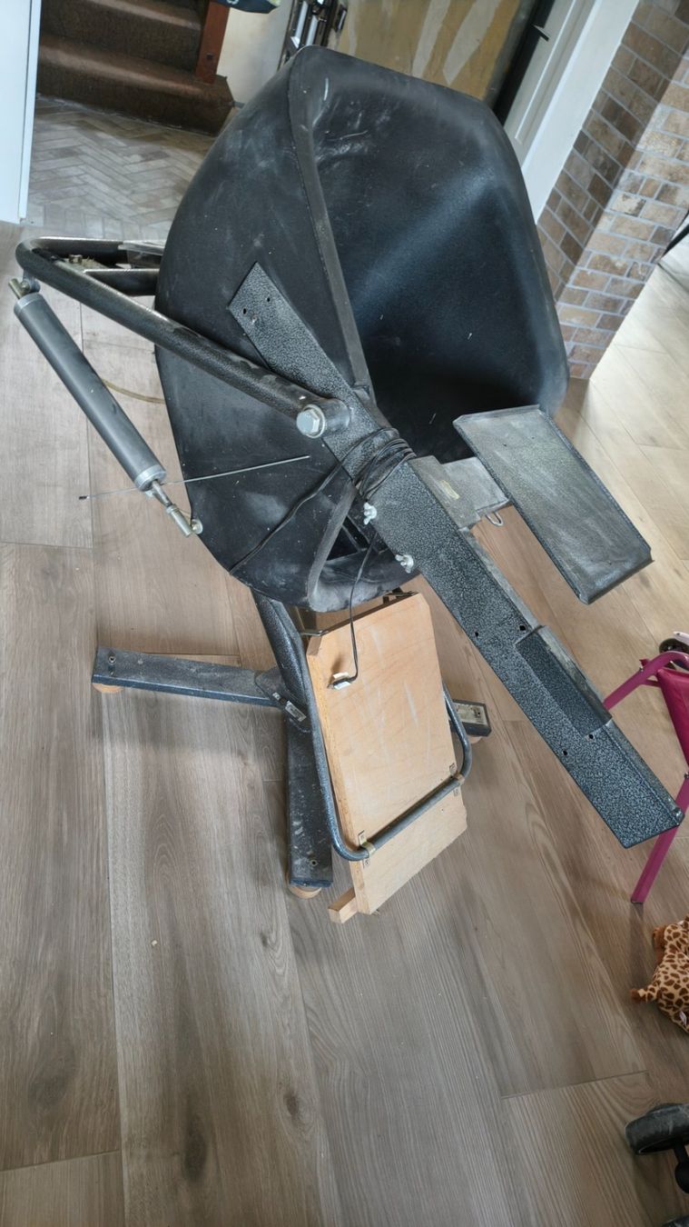 Giochi: Rock´n Ride Motion Chair X-Sim Simulator – Usato da Dottikon venduto da Cometpython 3