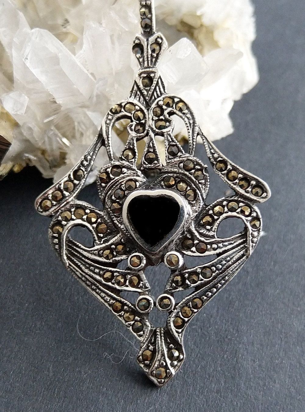 Ohrringe & -stecker: OHRRINGE  925 SILBER MIT HERZ UND MARKASITEN – Gebraucht aus Romanshorn von BoutiqueA 1