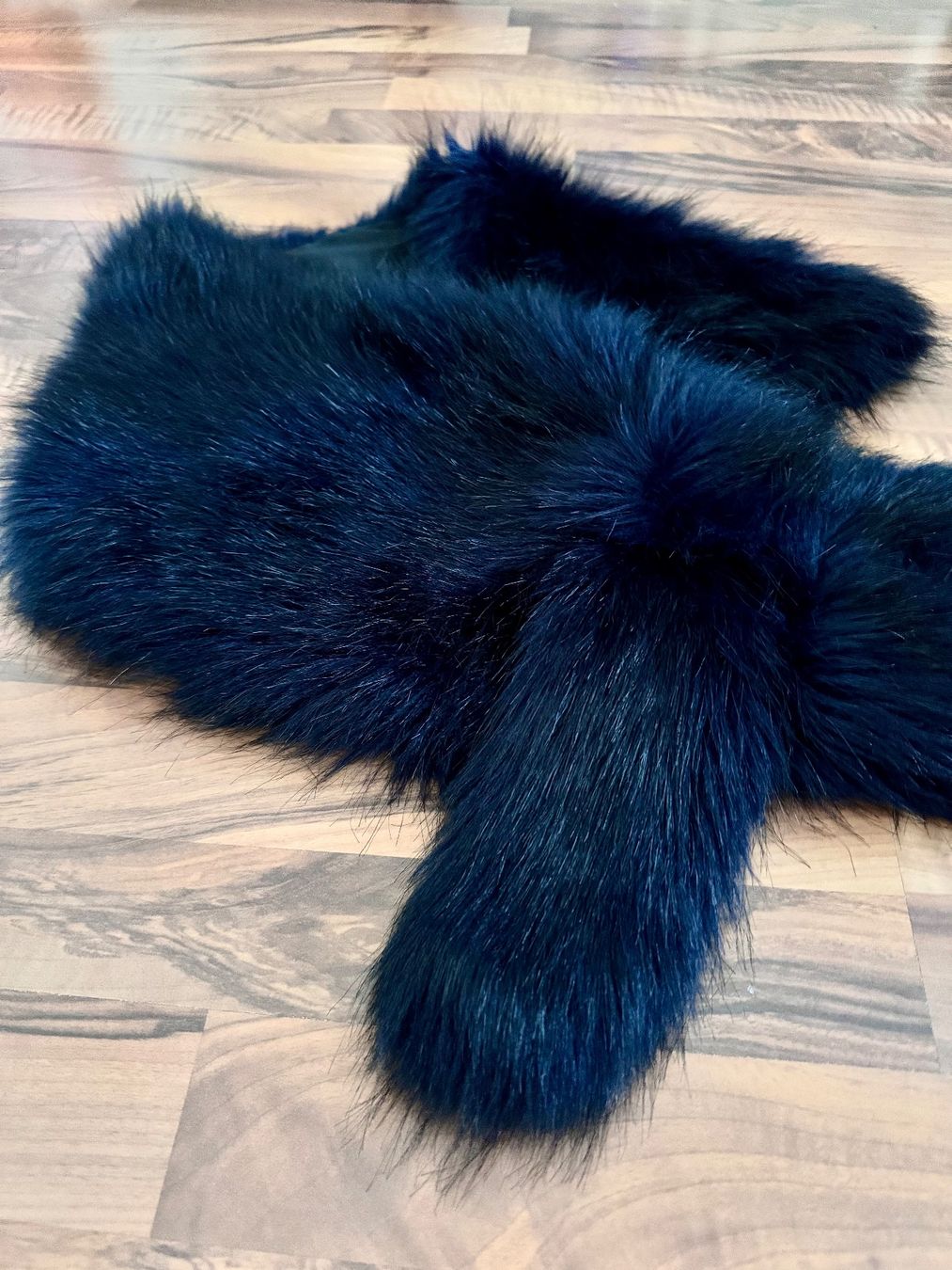 Foulards, Tücher & Schals: Schal Kunstpelz "Fuchs Schmitt" schwarz-blau – Neu (gemäss Beschreibung) aus Montlingen von timolino12 1