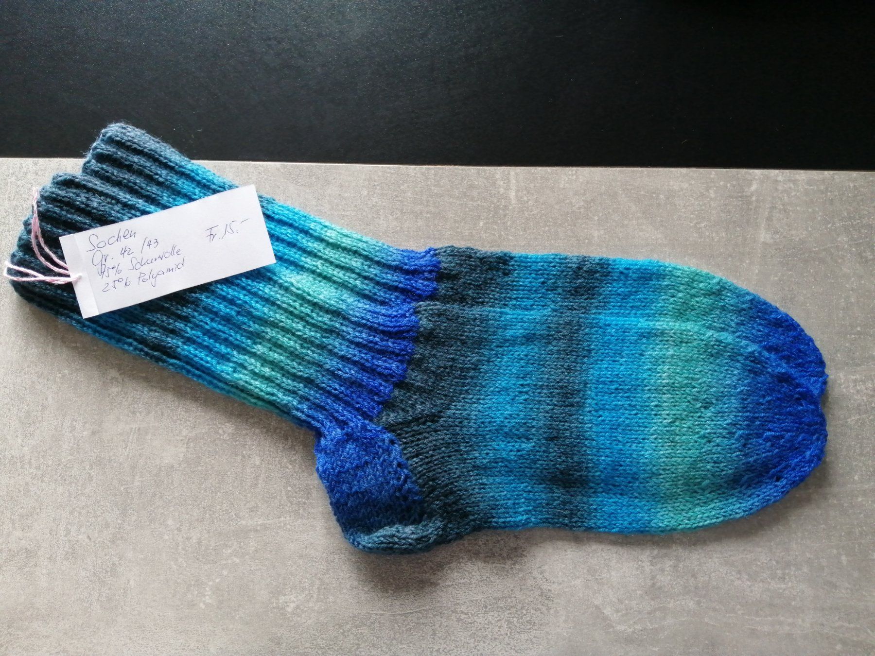Calze: Socken handgestrickt, Grösse: 42/43 – Nuovo (secondo la descrizione) da Altstätten SG venduto da willipatricia