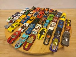 Lot de 40+ voitures miniatures Hot Wheels 