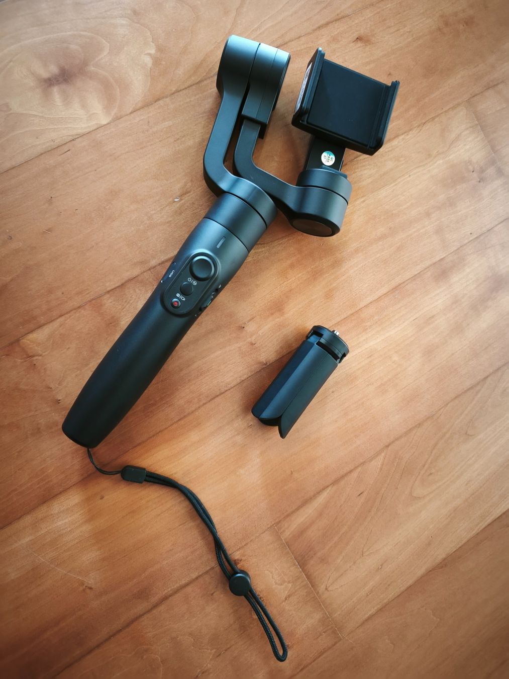 Altro in Decorazioni & Accessori: FeiyuTech Gimbal - 3-Achsen Smartphone-Stabilisator – Usato da Küttigen venduto da preichenbach 2