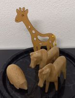 4 *HOLZ - TIERE* GIRAFFE AUF ROLLEN/UNTERLAGE 33CM-DM