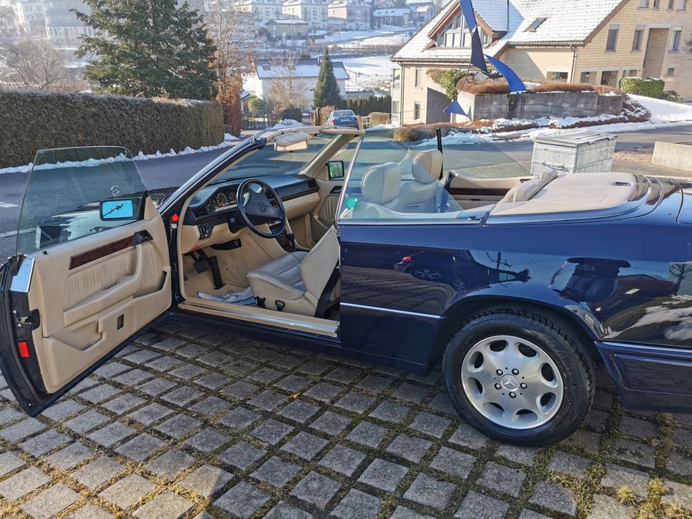 Mercedes E 220 Cabrio (124)