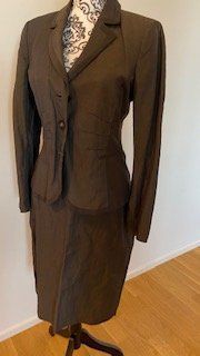 Kostüm (Blazer und Jupe) von BIBA
