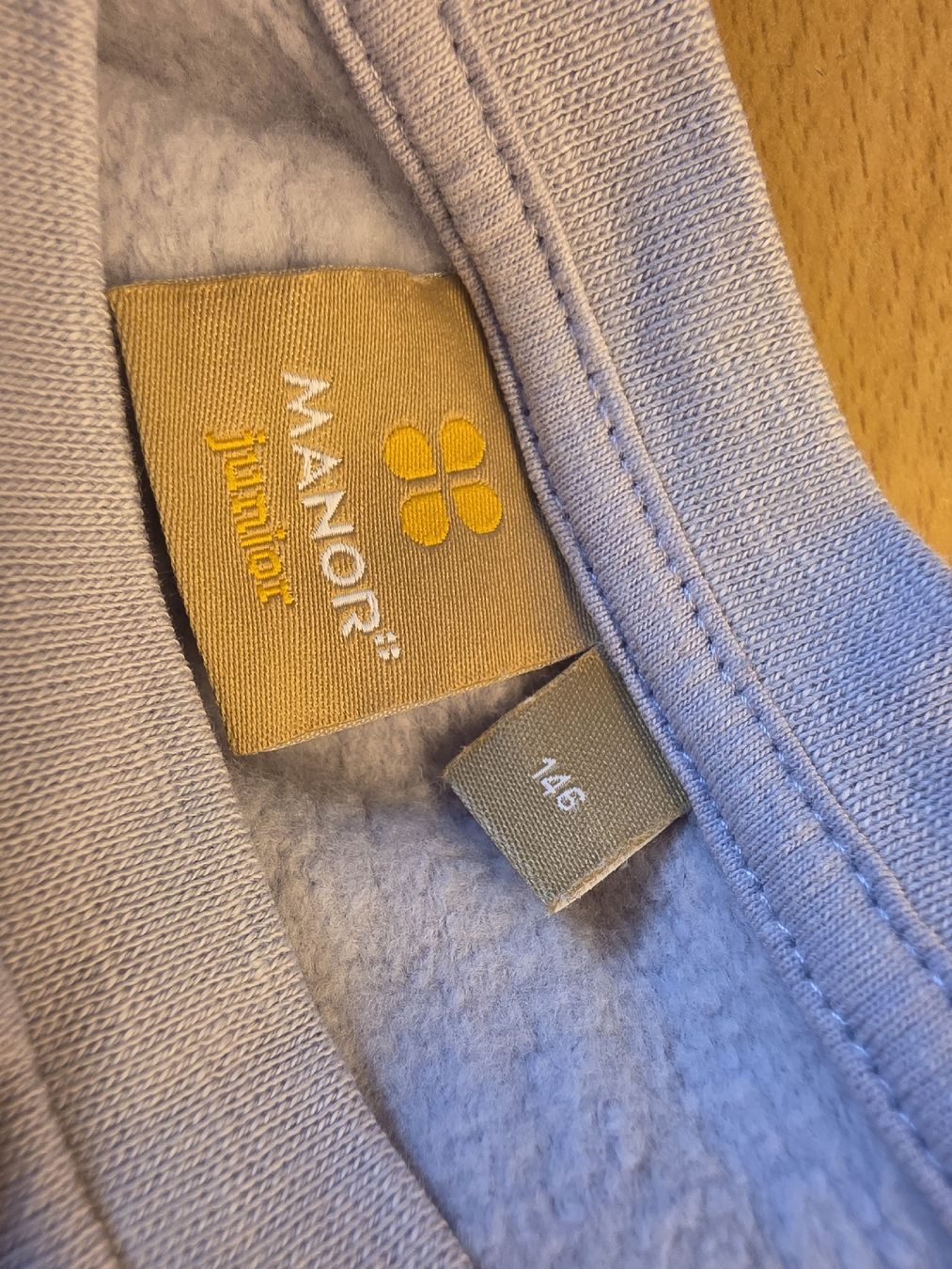 Manor Pulls et sweat-shirts: Pullover Manor Kinder Grösse 146 Lila Bio Baumwolle – D'occasion à Wigoltingen par Zuckerfee84 2