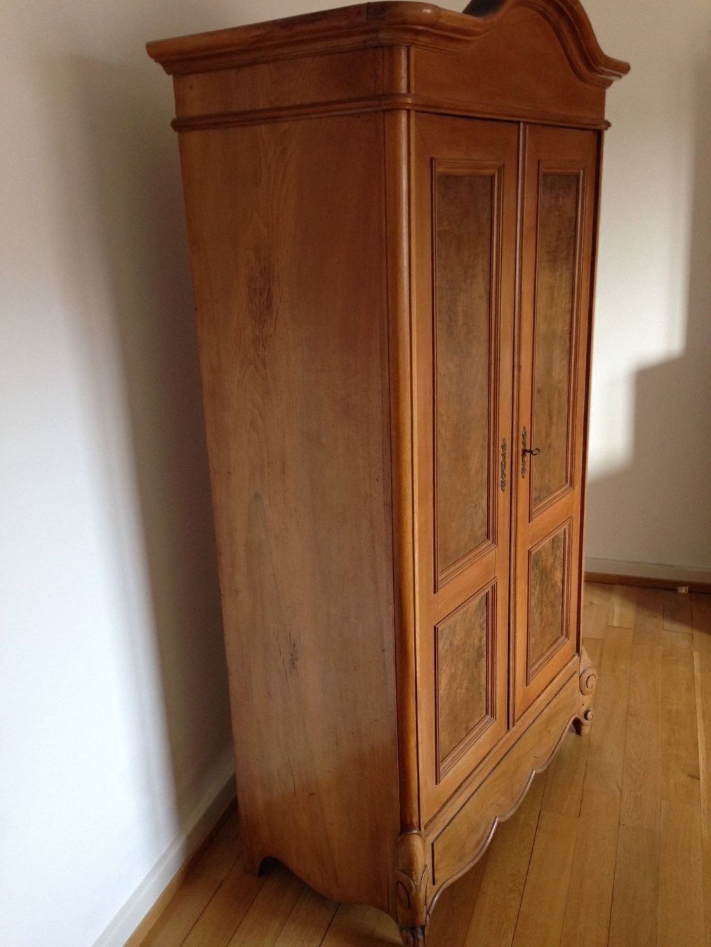 Armadi: Jugendstil Schrank – Usato da Zürich venduto da Coris 4