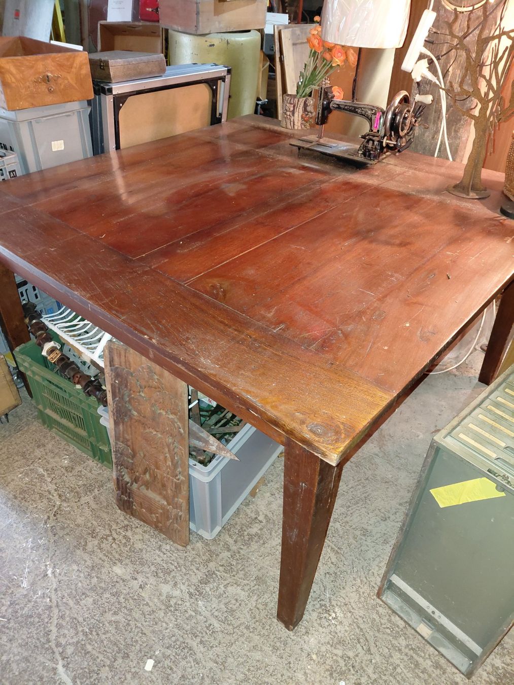 Tables: Table en bois d'iroko – D'occasion à Noiraigue par pel_ny7d