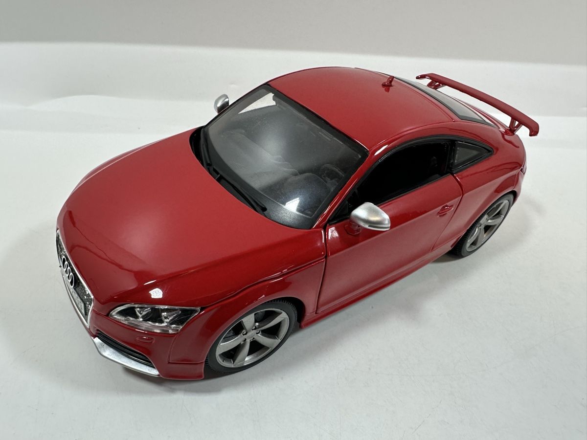 Bburago Modellini d'auto: Audi TT RS 1:18, rot, BBURAGO – Usato da Zofingen venduto da rf9_x2xt 1