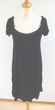 Kleid mit Blumenverzierung - schwarz - Grösse M/L