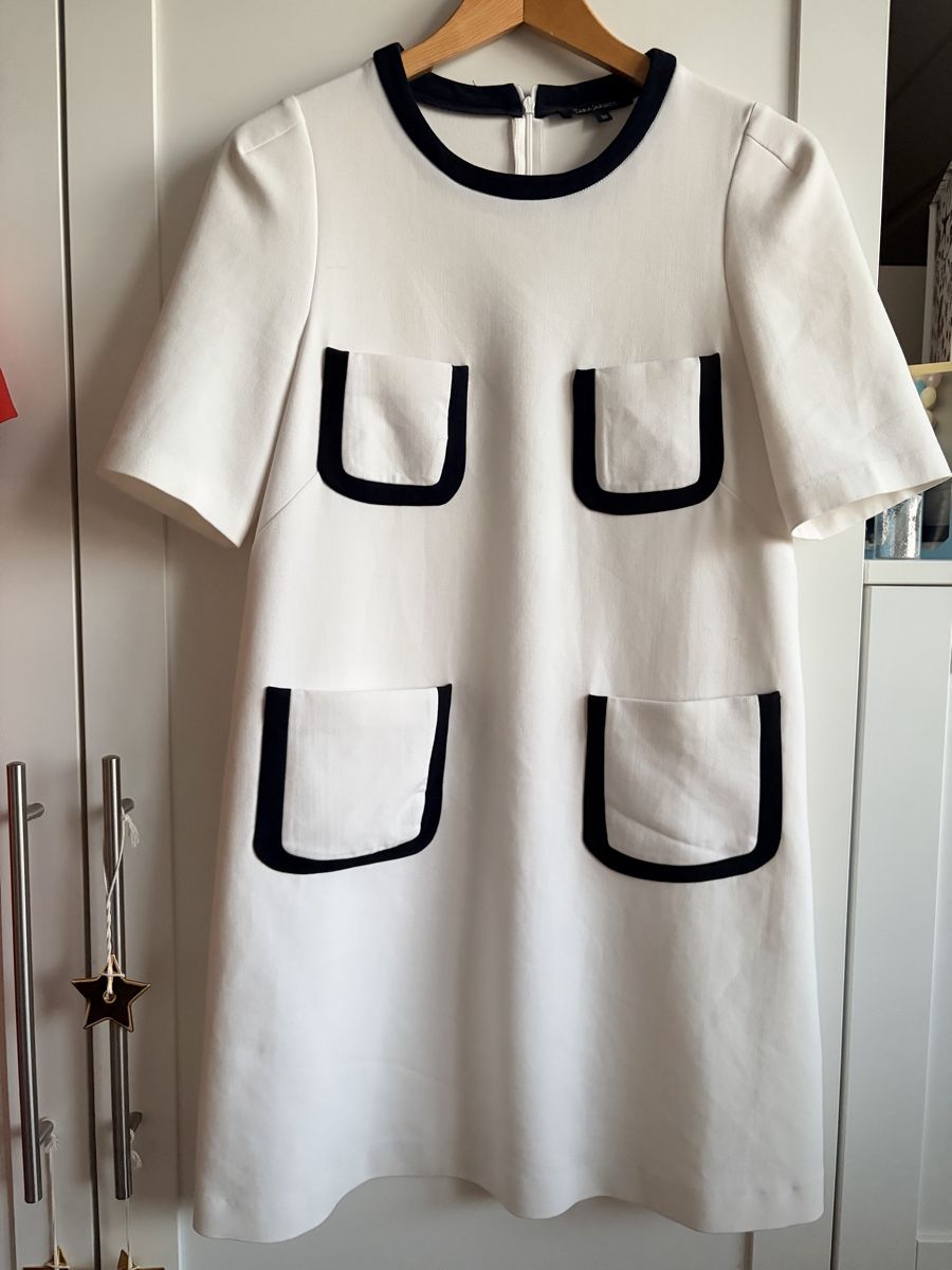 Tara Jarmon Vestiti: Robe Tara Jarmon blanc/marine Taille 36 – Usato da Rolle venduto da Fanjiette