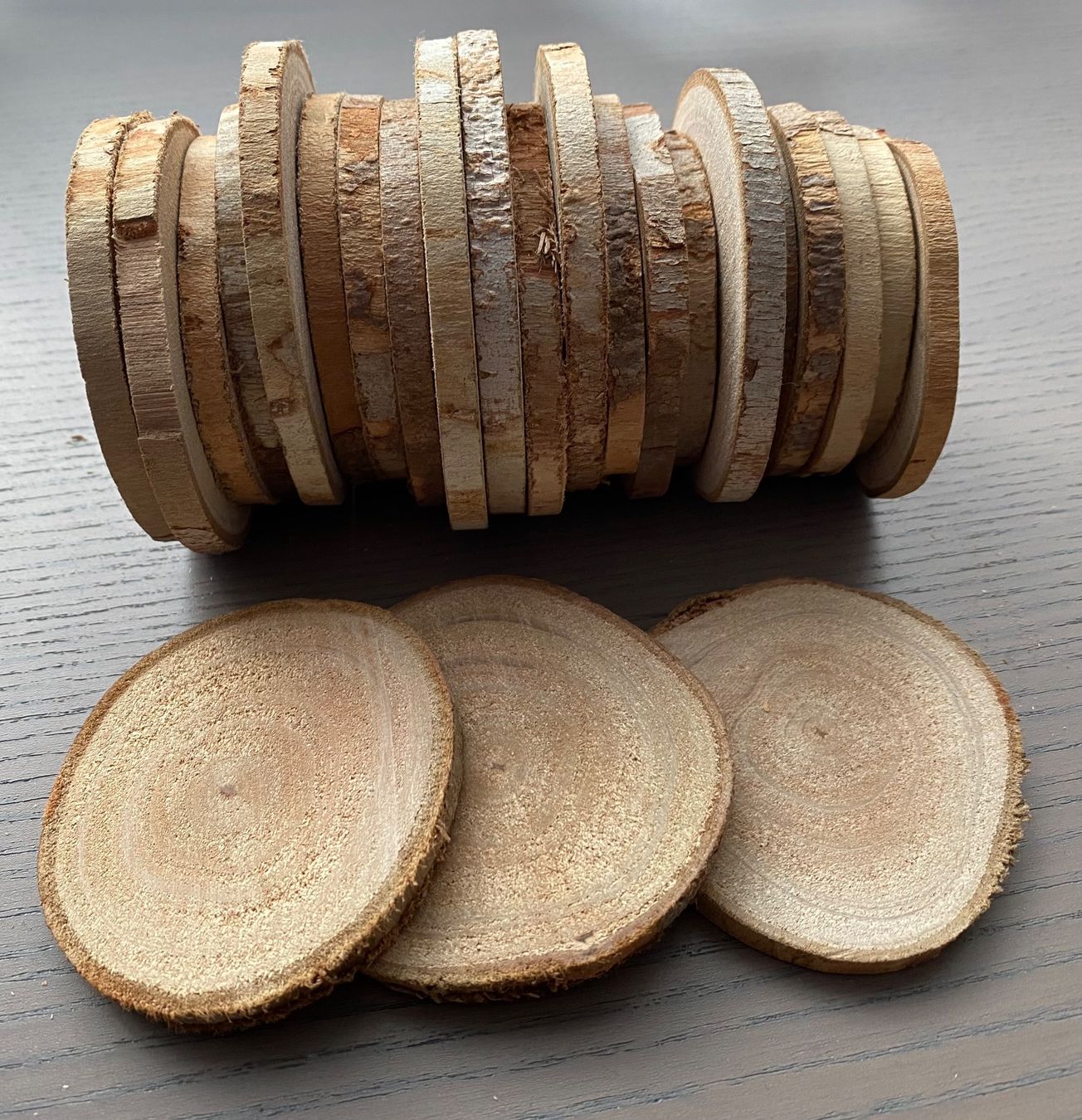 Tutte le decorazioni: Holzscheiben 5-7cm Durchm. – Usato da Reichenburg venduto da Noxima