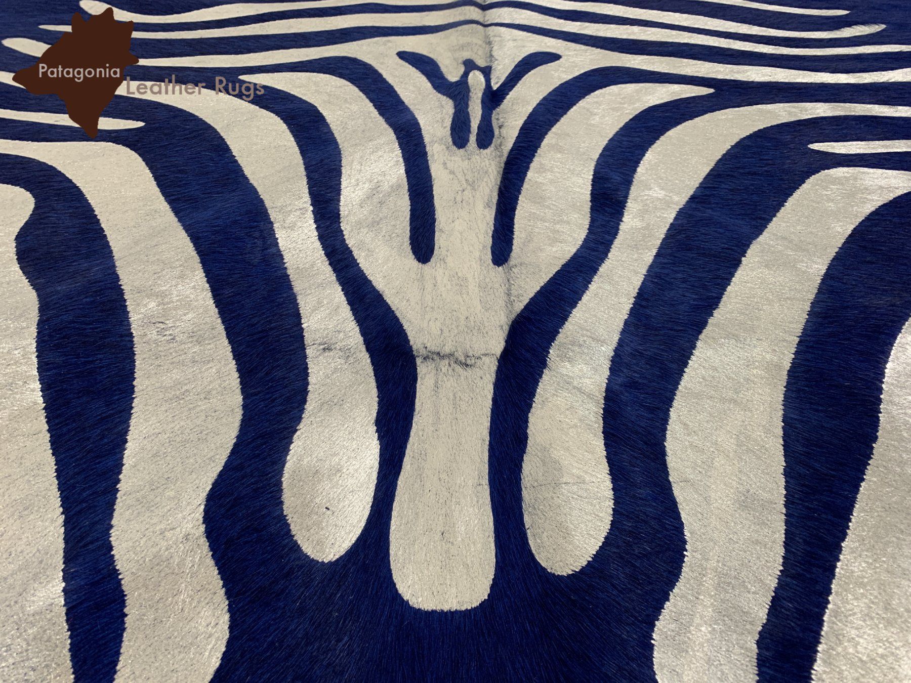 Teppiche: Kuhfell Teppich Zebra Blue/Silver – Neu und originalverpackt aus Arbedo von patagonialeatherrugs 2