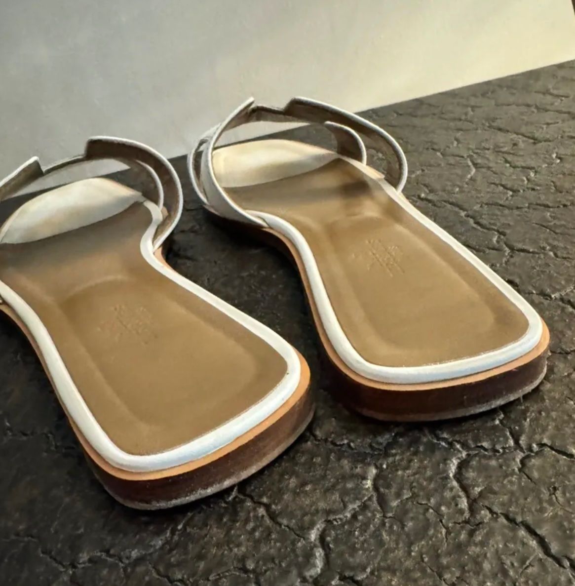 Hermès Scarpe da donna: Hermès Oran Sandalen Gr. 40, weiss – Usato da Triesen venduto da atos87 2