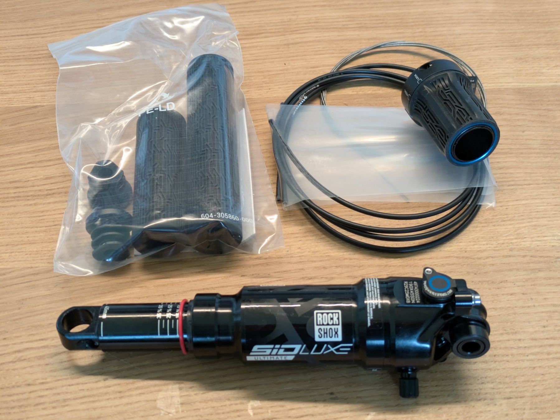 Rockshox Pezzi di ricambio: RockShox SIDLuxe Ultimate 190x45 3P Remote Standard – Nuovo e nell'imballaggio originale da Steinhausen venduto da joe_5qvm