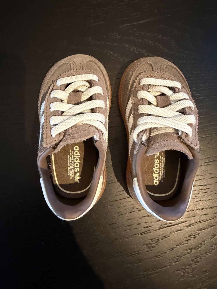 Adidas Chaussures garçon: Sneakers ADIDAS – Neuf (Voir description) à Bern par bibibouchette 4