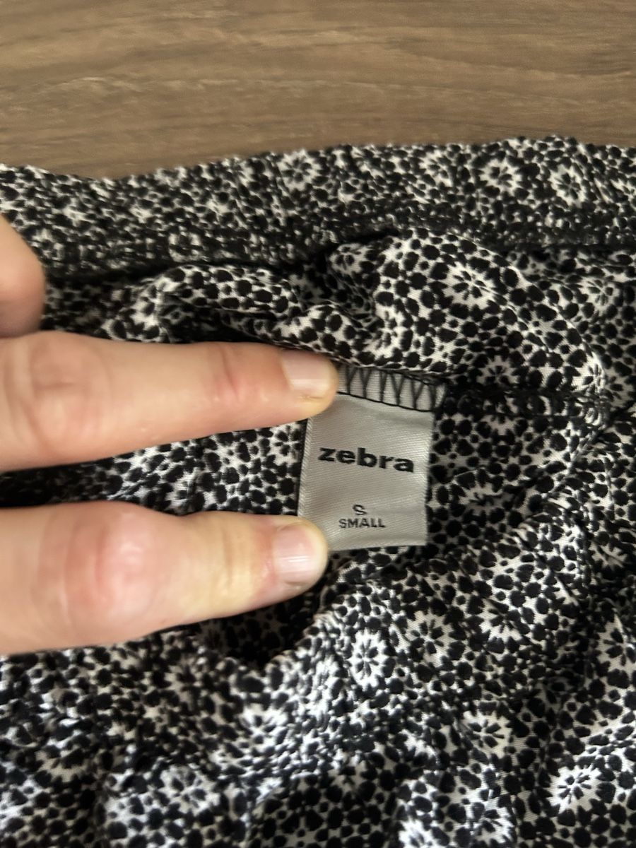 Pantalons: Pantalon été 3/4 Zebra  – D'occasion à Bôle par sev_n85b 1
