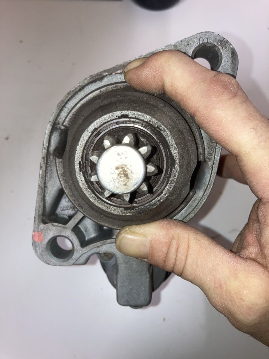VW Tutti pezzi di ricambio auto: Audi/VW Anlasser Starter BORA 2.3l 170ps – Usato da Boniswil venduto da FindInBox 2