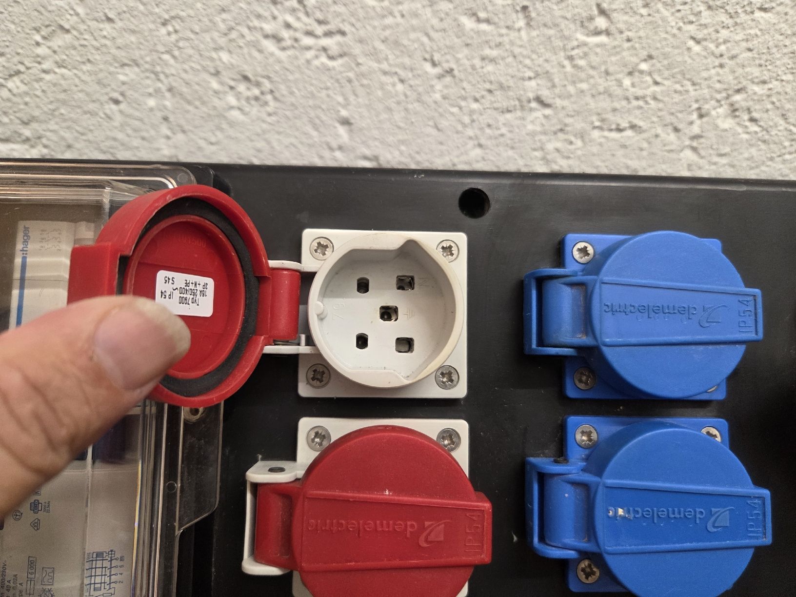 Elektrotechnik: coffret Électrique  – Gebraucht aus Avenches von vito04 3