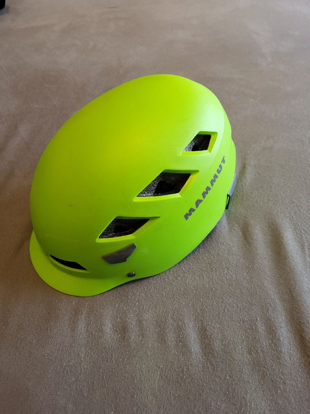Mammut Caschi: Kletterhelm – Usato da Aarburg venduto da Misohn