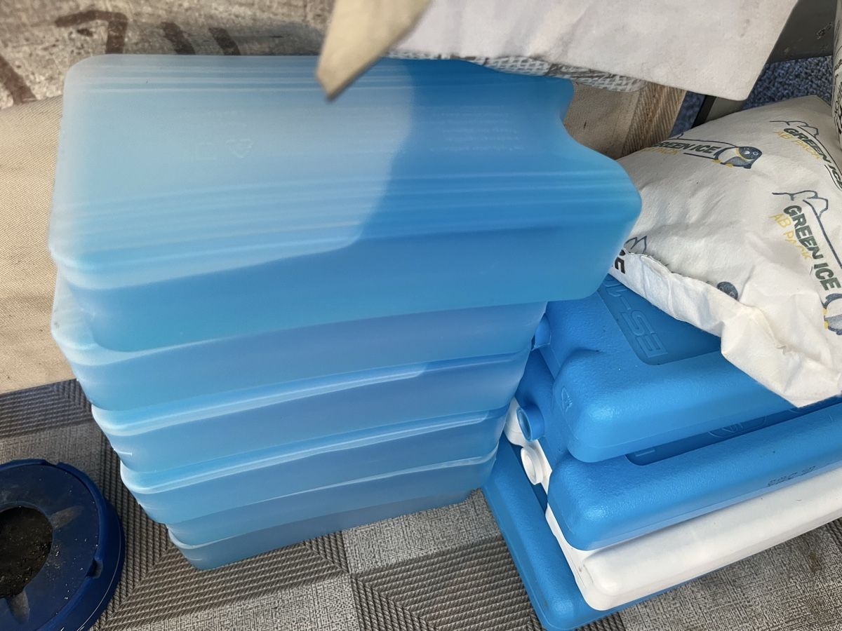 Füllmaterial: Blocchi refrigeranti blu e bianchi 10 pezzi lotto – Gebraucht aus Chiasso von fairy81 1