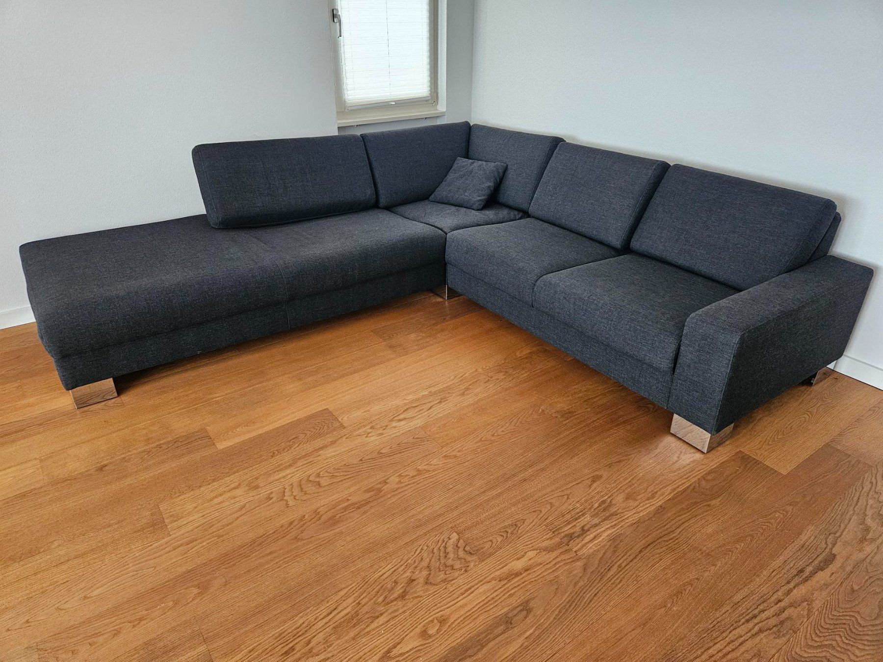 Sofas: Neues schwarzes Ecksofa – unbenutzt & stilvoll – Neu (gemäss Beschreibung) aus Niederteufen von TeufenAR