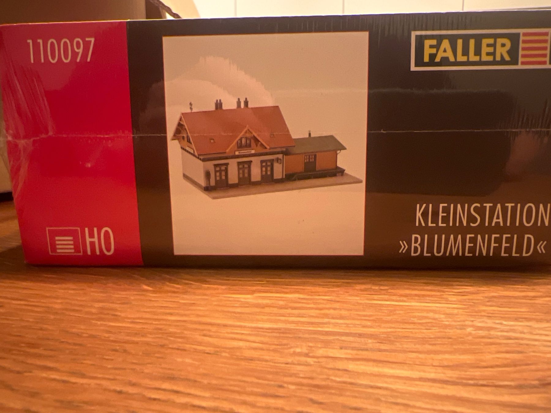Faller Modelleisenbahnen: Bahnhof Blumenfeld Faller 110097 – Gebraucht aus LUGANO von ema_cl9y 1