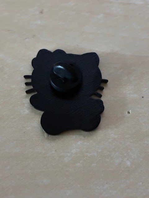 Placchette & Badge: PIN: Hello Kitty Anstecker NEU Pin – Nuovo (secondo la descrizione) da Allschwil venduto da Schwelheimer 1