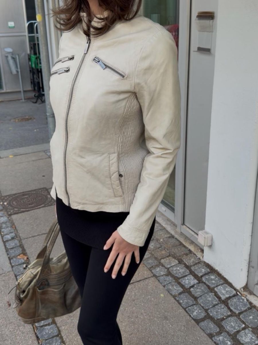 Vestes: Lederjacke Beige Weiss Silber  – D'occasion à Basel par Lara0104 1