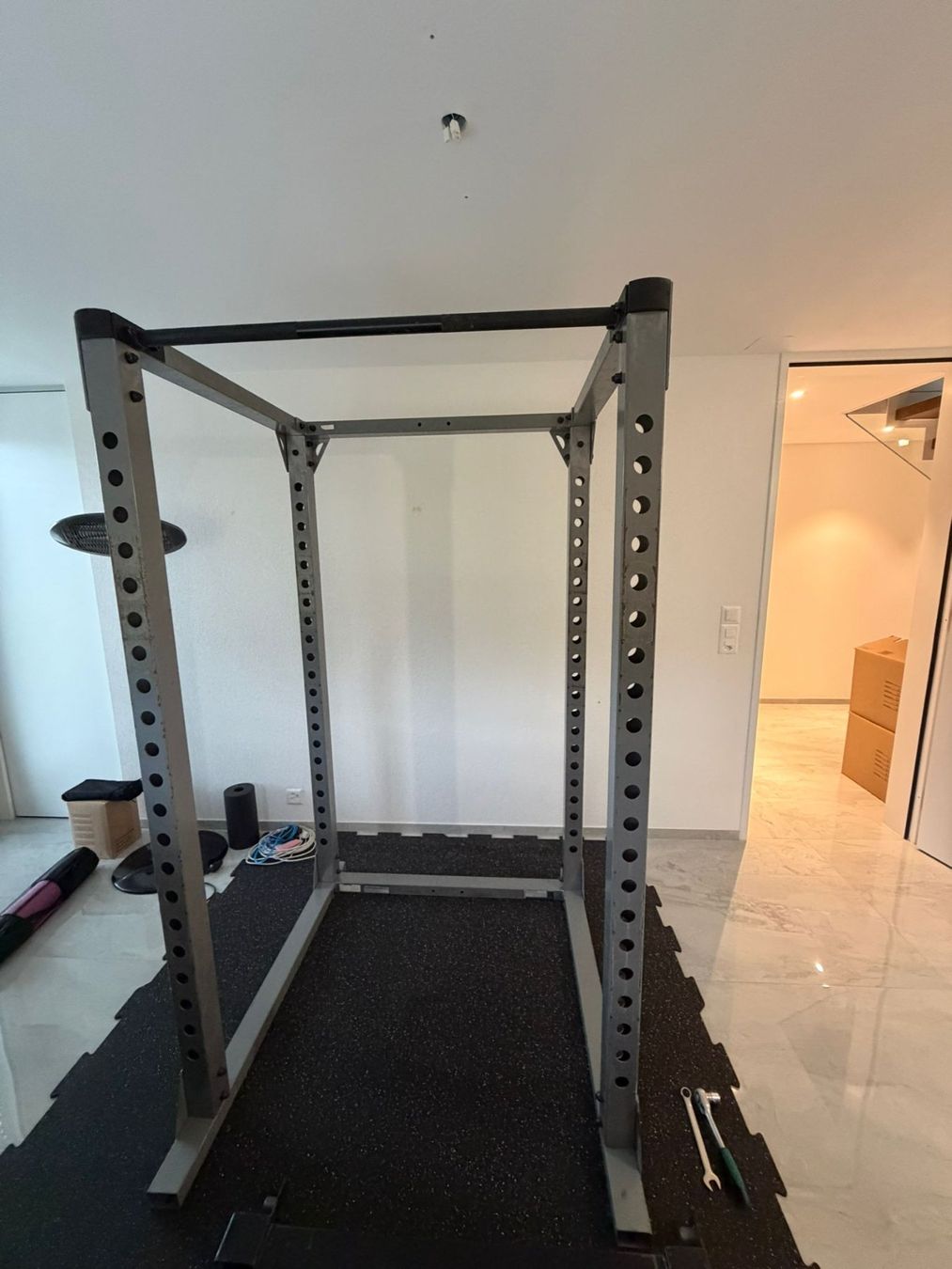 Power Rack / Squat Rack – 2m hoch – sehr stabil – Top Zustan (Gebraucht ...
