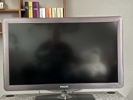 Philips 32PFL7605H LCD TV, 81cm (32"), Full HD, Top Zustand