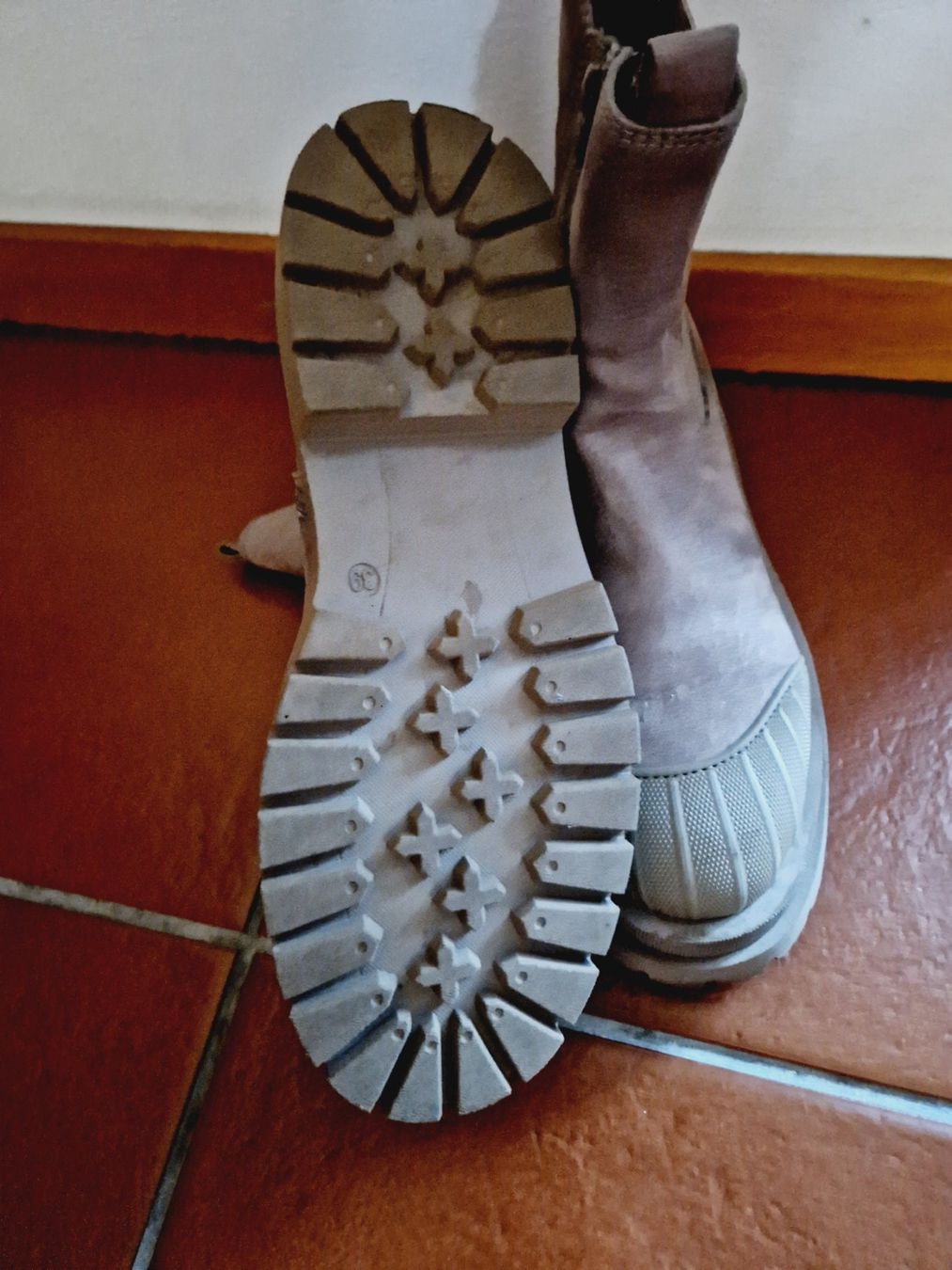 Scarpe da donna: Stivaletti donna – Usato da Agno venduto da siuxy 3