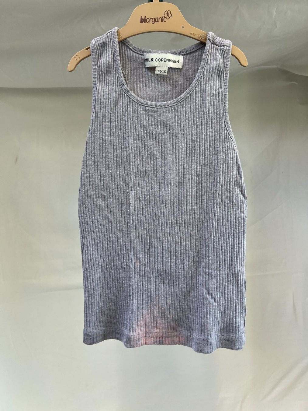 Blouses, T-shirts & Tops: Sommerliche Tops Gr.110/116. – D'occasion à Zürich par Drahtzug