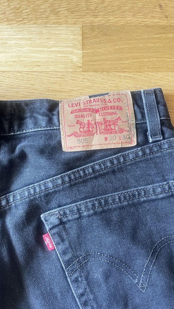 Levi's Jeans: Shorts Levi's 505 noir grösse s – Usato da Bern venduto da LaraTouvet 3