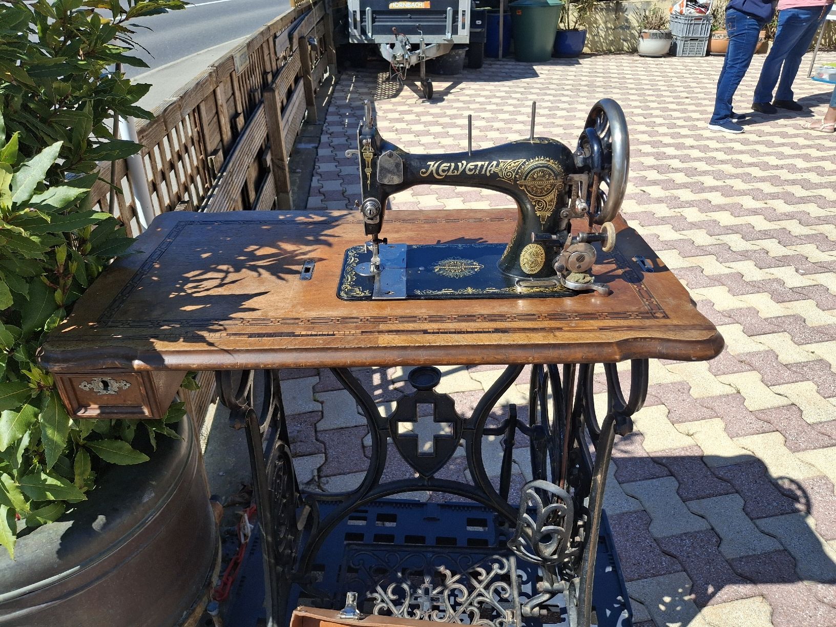 Nähmaschinen: machine à coudre  – Gebraucht aus Mont-sur-Lausanne von joe_2vt6