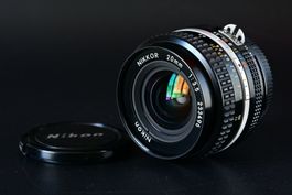 Nikon Nikkor 20mm f/3.5 Ai