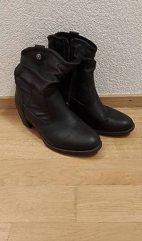 Scarpe da donna: GO SOFT Relife Stiefeletten Grösse 40 – Usato da Steffisburg venduto da brasilien81