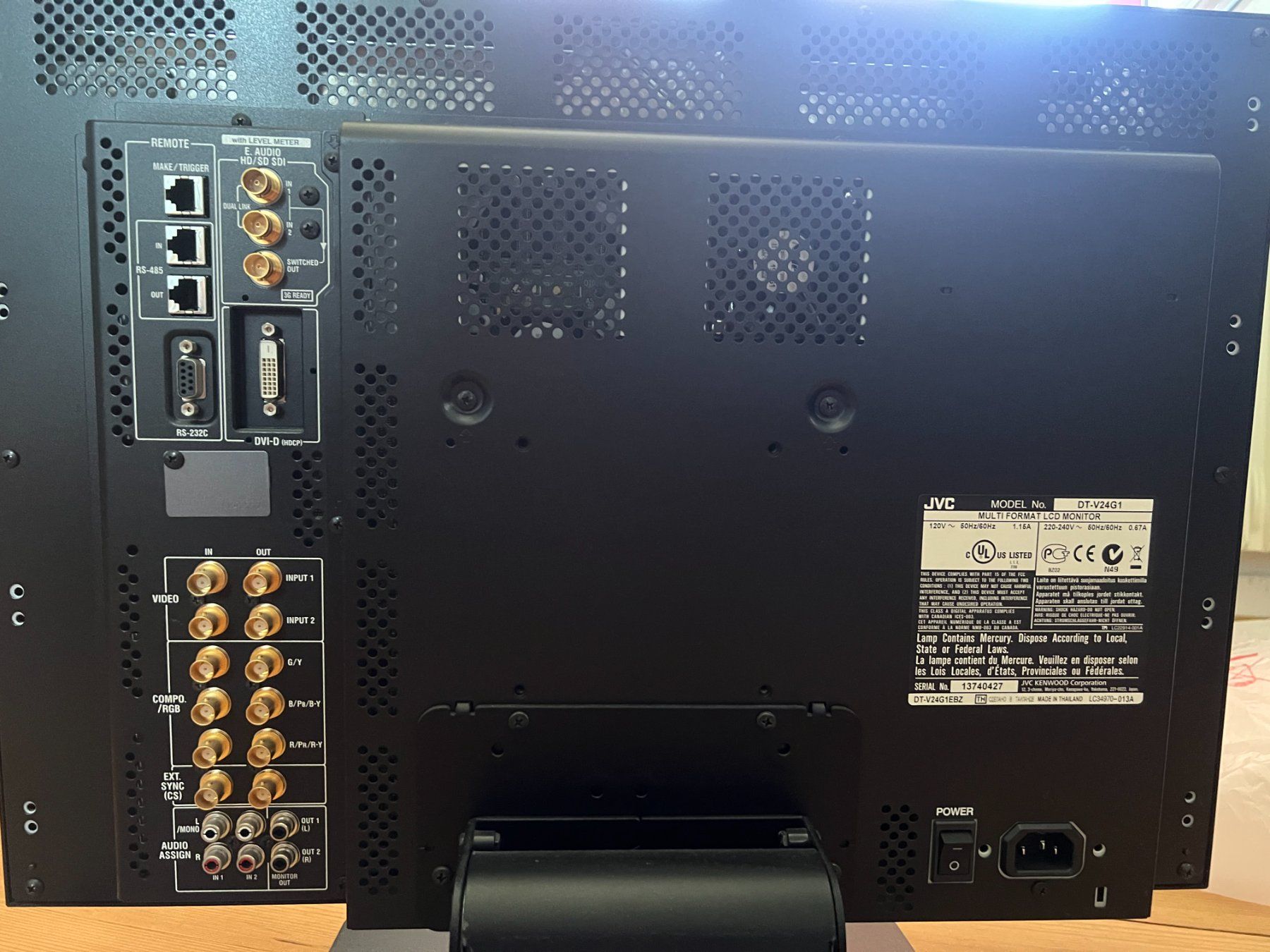 JVC Monitor: JVC Referenzmonitor LCD DT-V24G1 – Usato da Uster venduto da rocky710 1