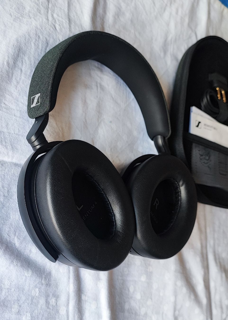 Sennheiser Kopfhörer: SENNHEISER Momentum 4 Wireless  Kopfhörer Over-ear – Gebraucht aus Zollikofen von zar_j67f 5