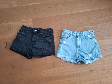 2 Paar kurze Jeansshorts im used style Gr. S von H&M