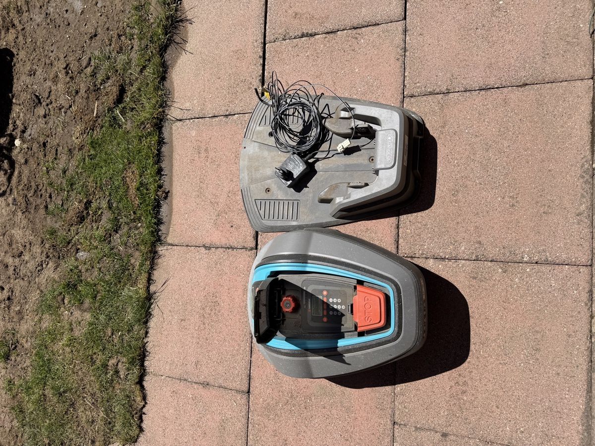 Gardena Rasenmäher: Mähroboter Gardena R40li – Gebraucht aus Untersiggenthal von Ave6 1