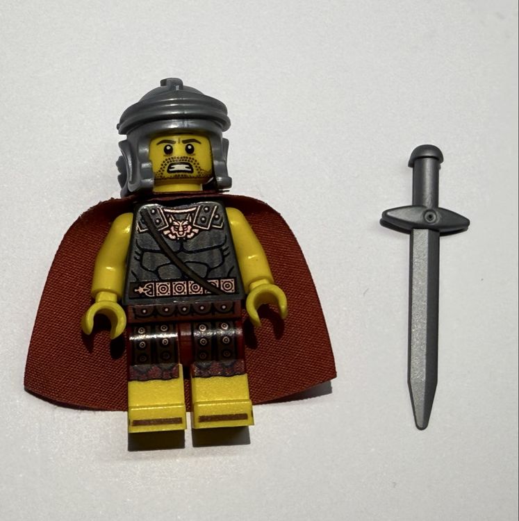 Lego Jouets: 1 Lego Figur Römischer Soldat mit Schwert ⚔️ – D'occasion à Rheinfelden par zim_2hqc