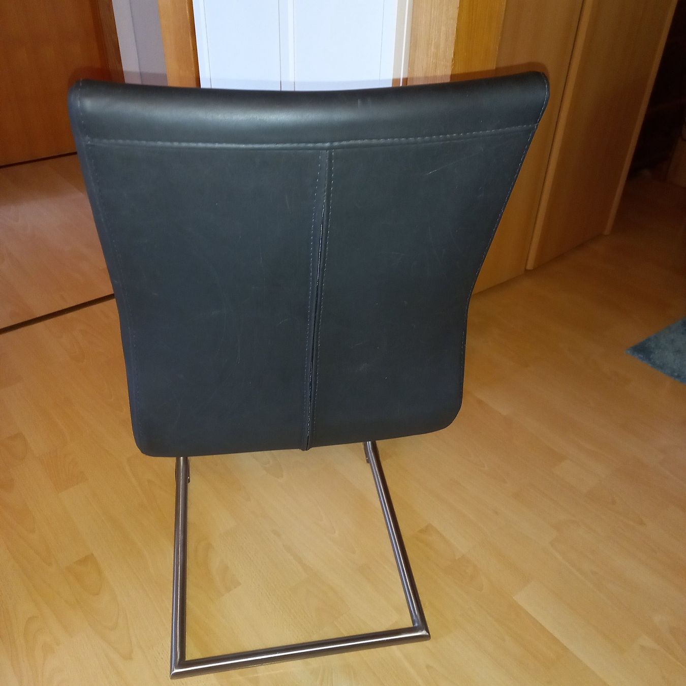 Sedie: 6 schwarze Stühle – Usato da Täuffelen venduto da maniac01 1