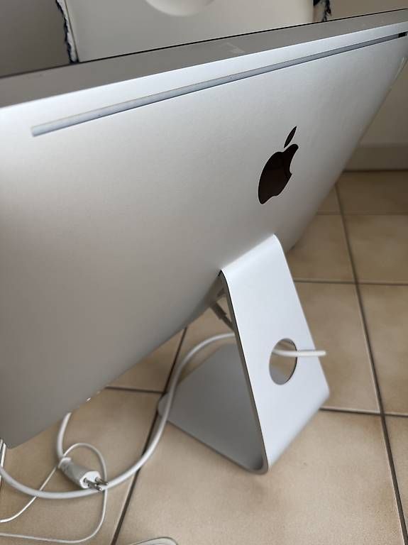 PC: Computer Apple Mac 2008 e vari accessori. – Usato da Massagno venduto da mar_htl6 1