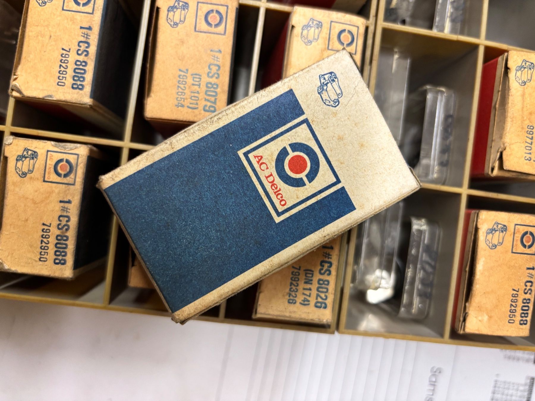 Toutes les pièces auto: AC Delco Div. Unterbrecher Kontakte Zündbox NOS – Neuf avec emballage d'origine à St. Gallen par always-a-good-buy 1