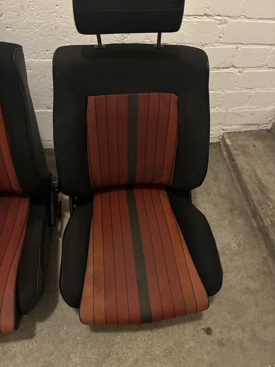 Recaro Tutti pezzi di ricambio auto: Golf 1 Gti Recaro Sitze – Usato da Grenchen venduto da Netii10 2