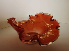 Wunderschöne Überfang-Glasschale mit Goldbemalung