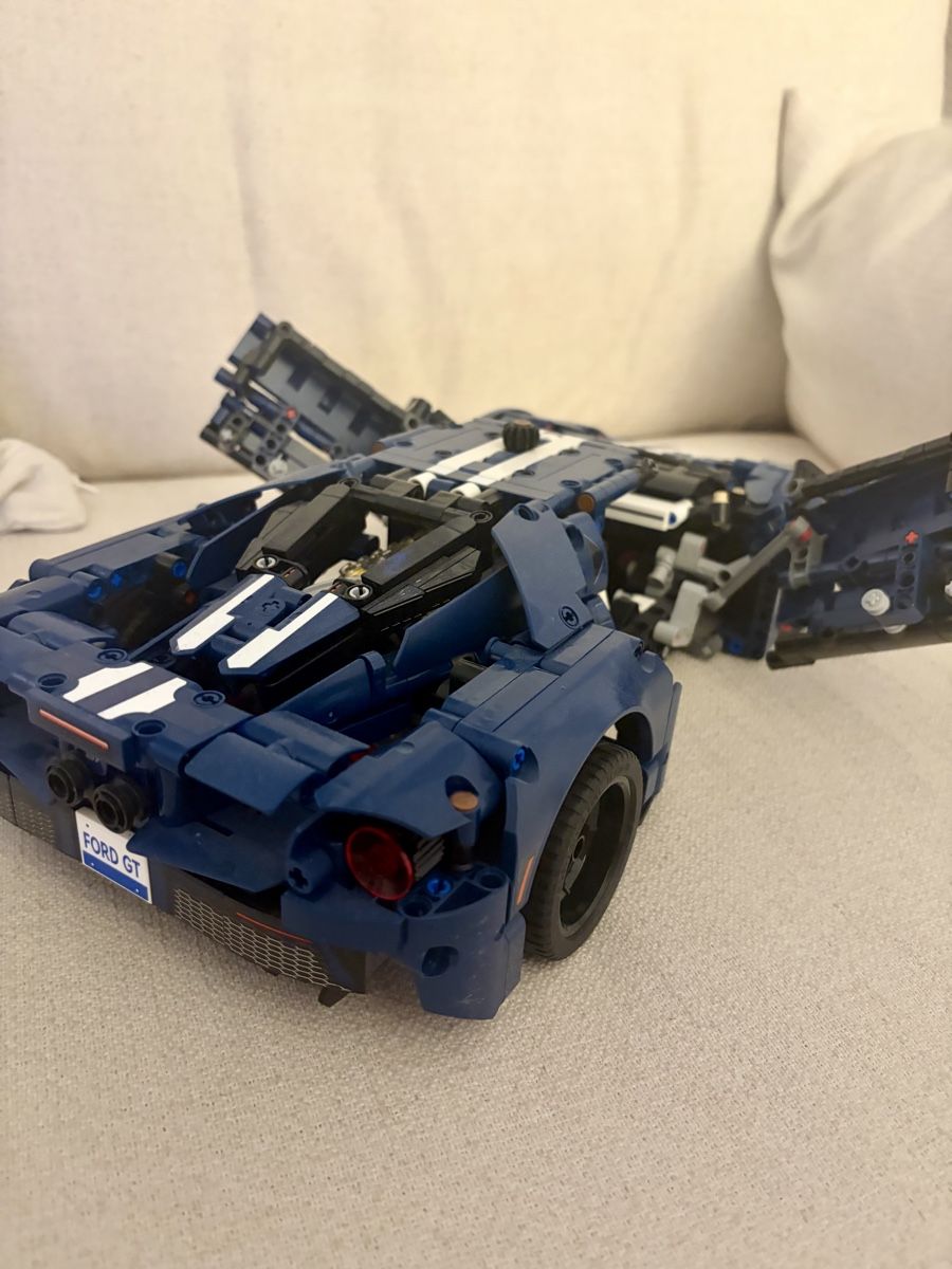 Lego Kit di costruzioni: LEGO Technic Ford GT 42154, monté – Usato da St-George venduto da Tammio 2