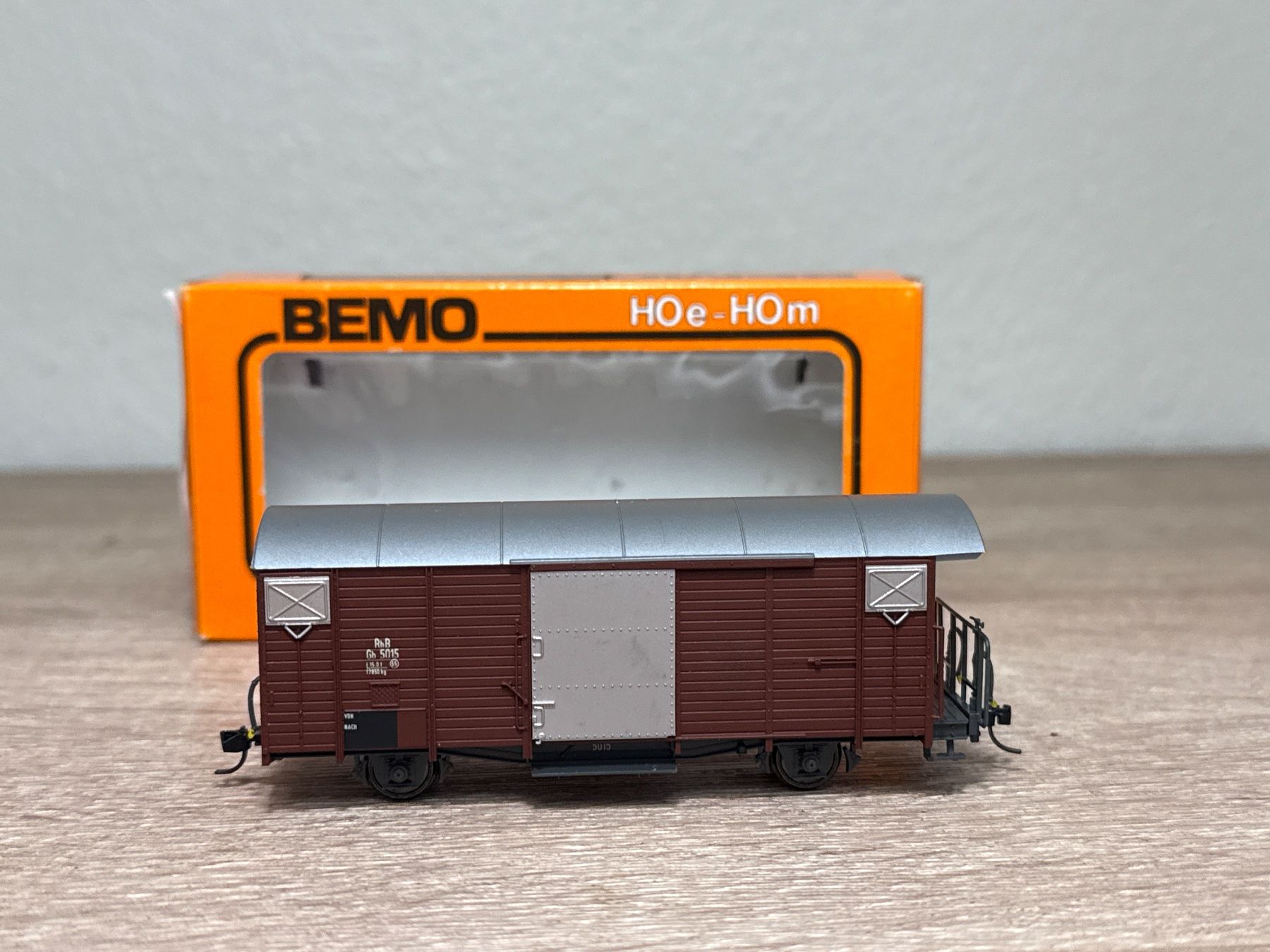 Bemo Modellini di ferrovie: Bemo 2250 105 Güterwagen RhB H0m – Usato da St-Aubin-Sauges venduto da tantome 1